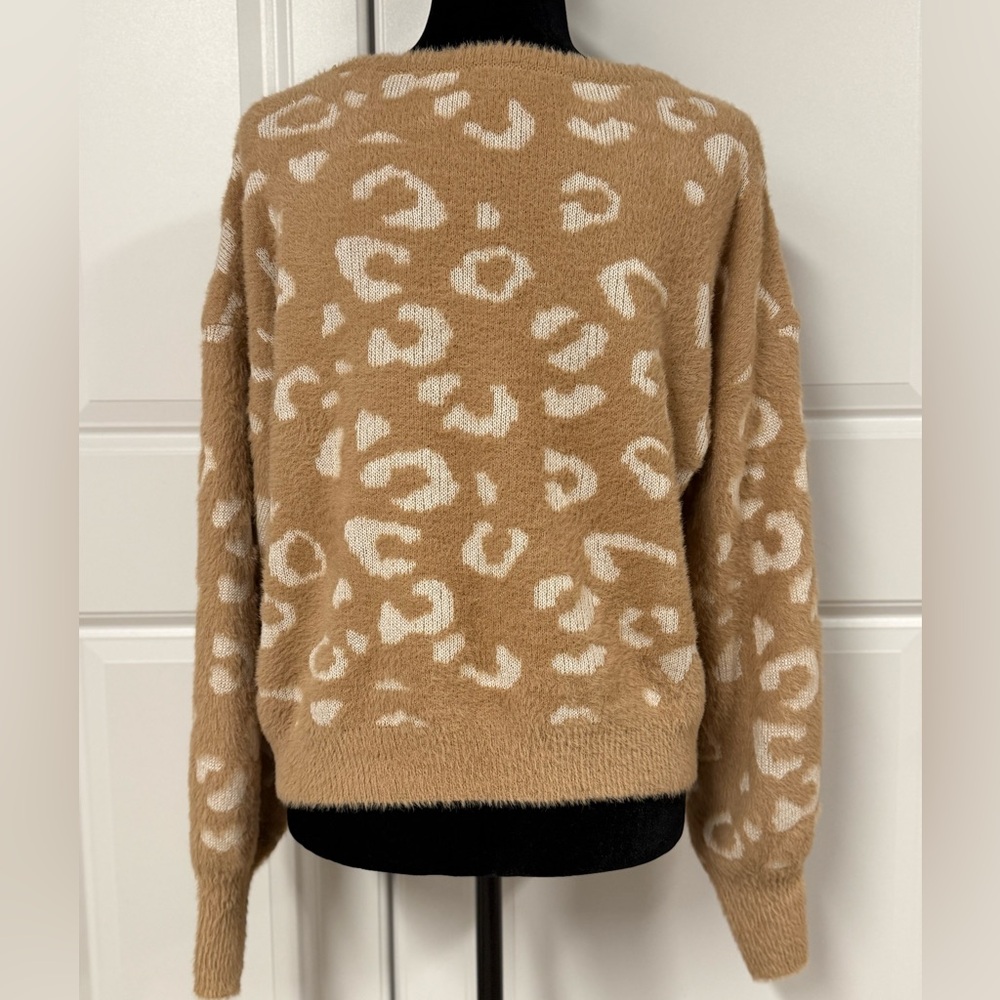 Express Fuzzy Leopard Pullover Sweater - Picture 3 of 5
